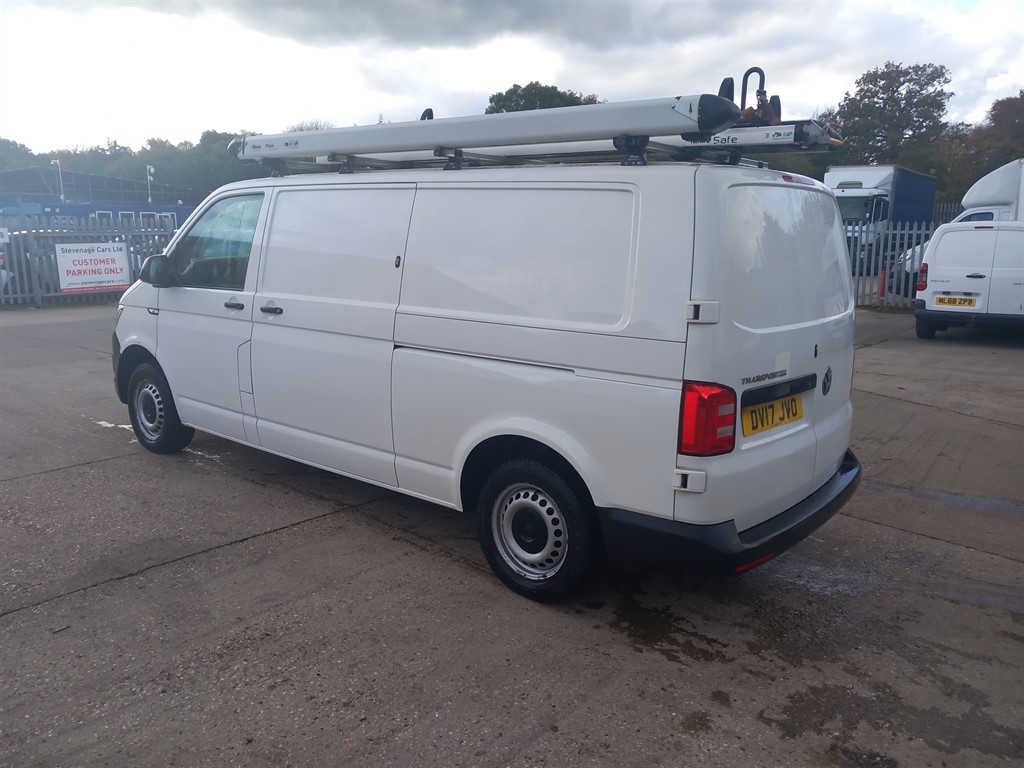 Used Volkswagen Transporter 2017 for sale - 76351088: Photo 3