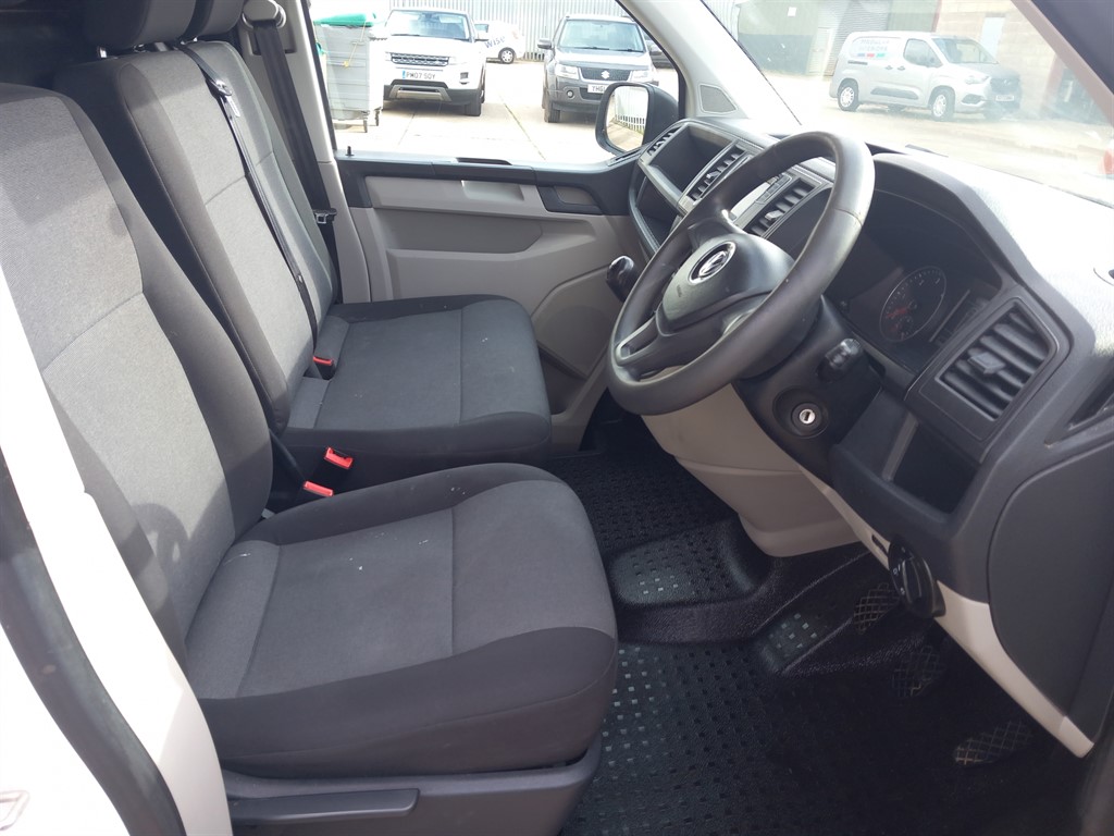 Used Volkswagen Transporter 2017 for sale - 76351088: Photo 9