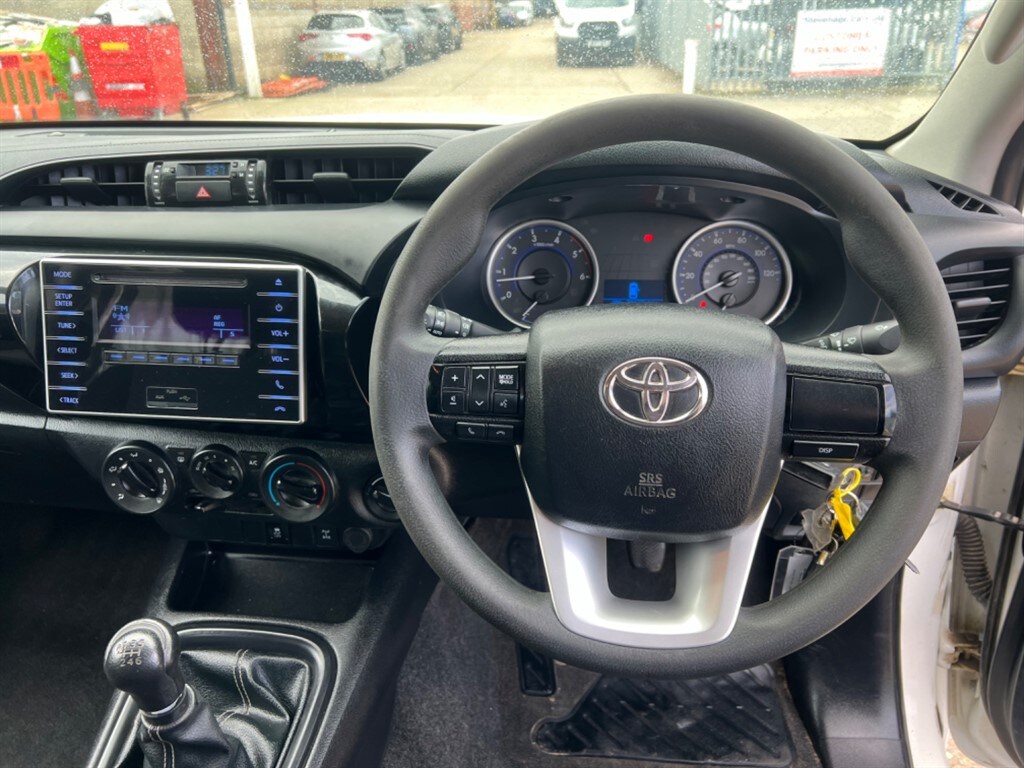Used Toyota Hilux 2019 for sale - 78074722: Photo 17