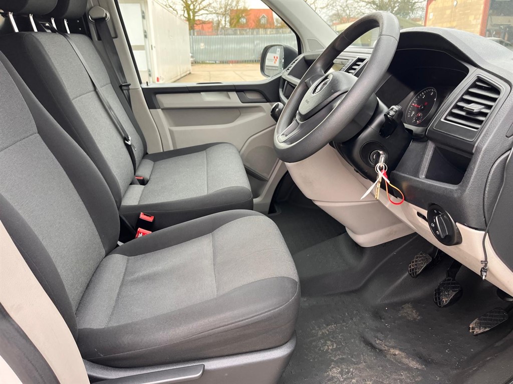 Used Volkswagen Transporter 2018 for sale - 77686081: Photo 11