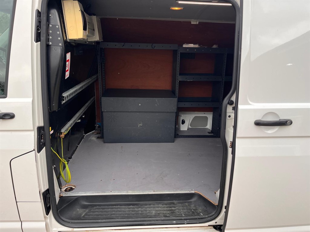 Used Volkswagen Transporter 2018 for sale - 77686081: Photo 17