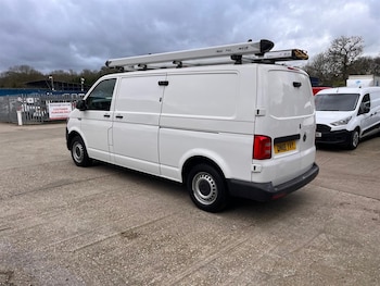 Used Volkswagen Transporter 2018 for sale - 77686081: Photo
