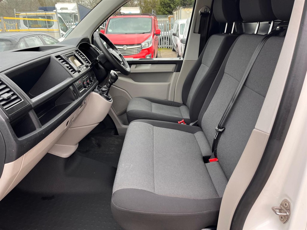 Used Volkswagen Transporter 2018 for sale - 77686081: Photo 9