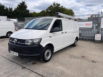 Used Volkswagen Transporter 2018 for sale - 78563588: Photo