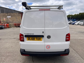 Used Volkswagen Transporter 2018 for sale - 78563588: Photo