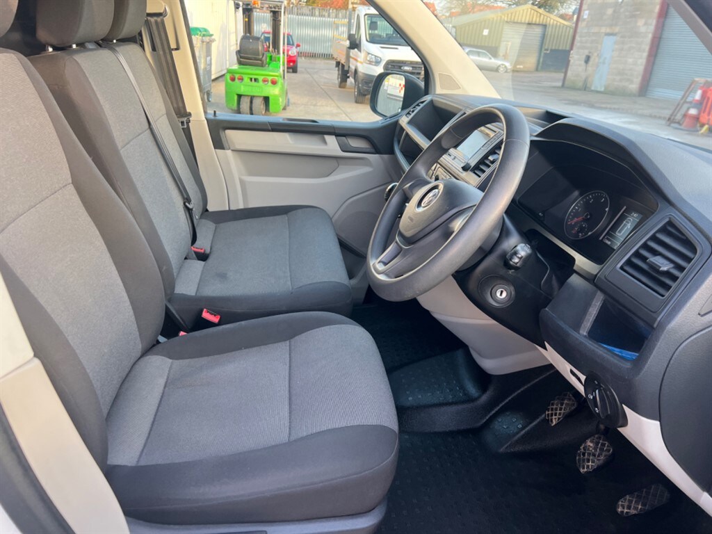 Used Volkswagen Transporter 2018 for sale - 77674204: Photo 12