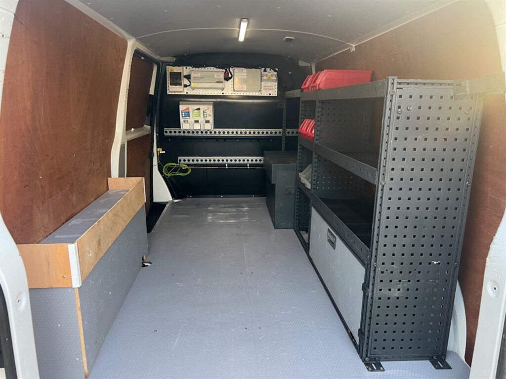 Used Volkswagen Transporter 2018 for sale - 77674204: Photo 18