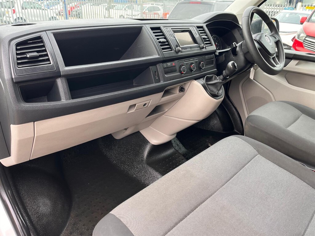 Used Volkswagen Transporter 2018 for sale - 77995402: Photo 10