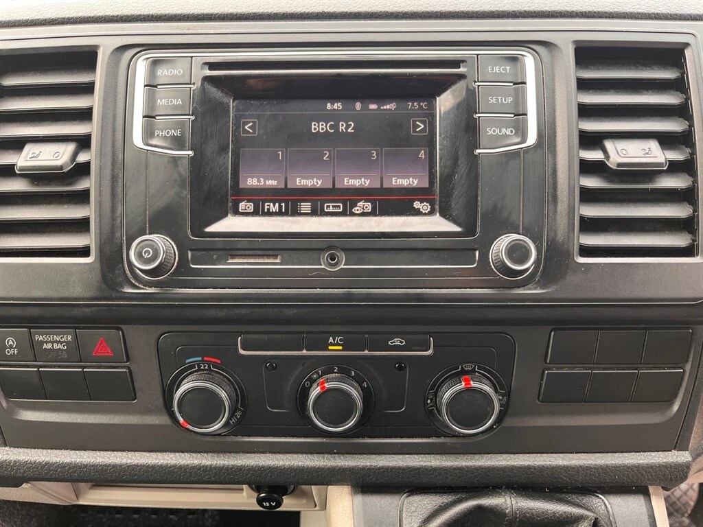 Used Volkswagen Transporter 2018 for sale - 77995402: Photo 15