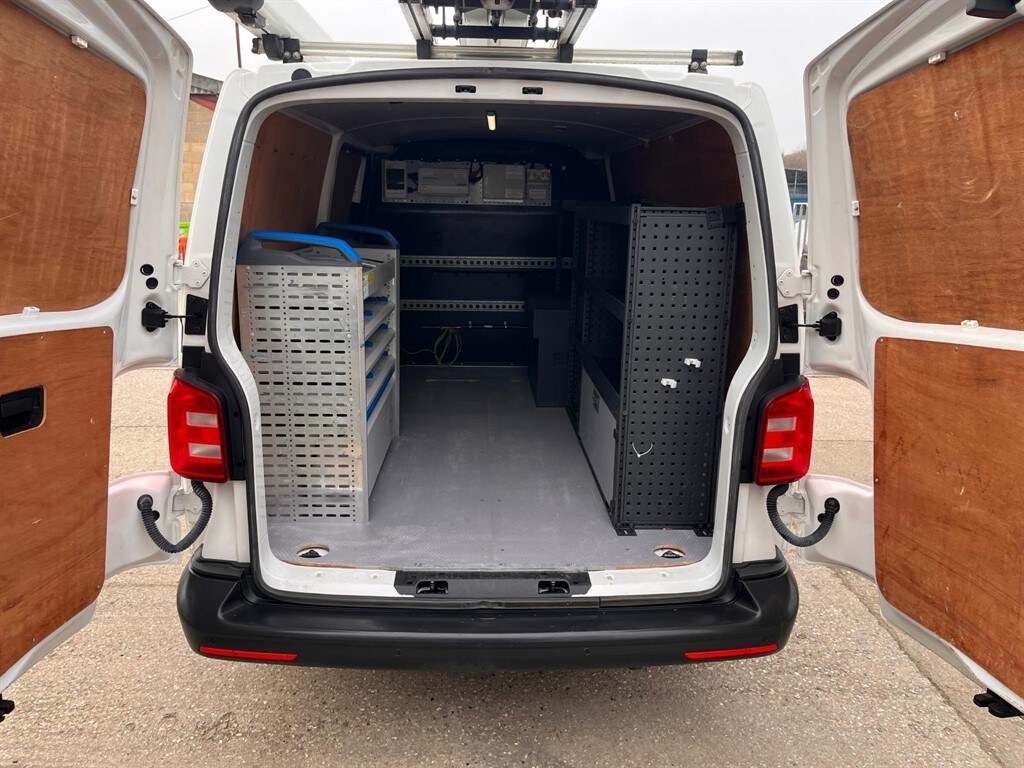 Used Volkswagen Transporter 2018 for sale - 77995402: Photo 18