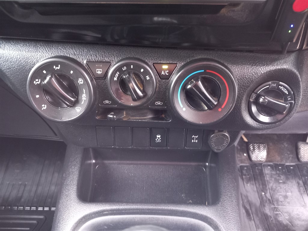 Used Toyota Hilux 2020 for sale - 77241172: Photo 18