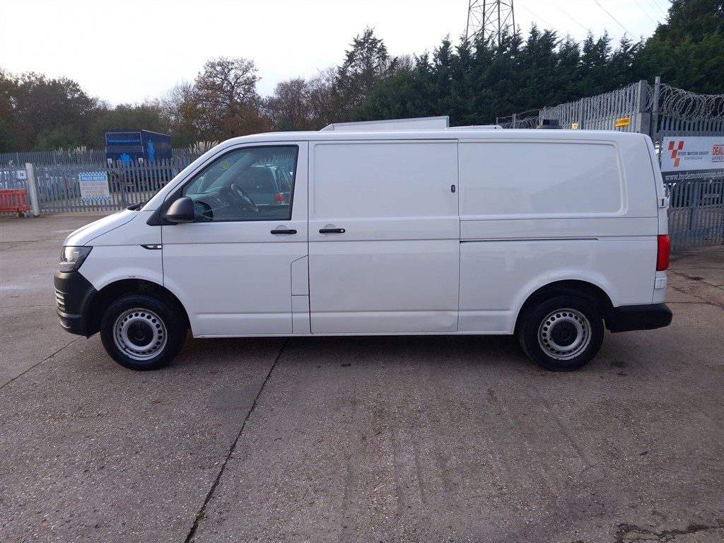 Used Volkswagen Transporter 2017 for sale - 76563948: Photo 2