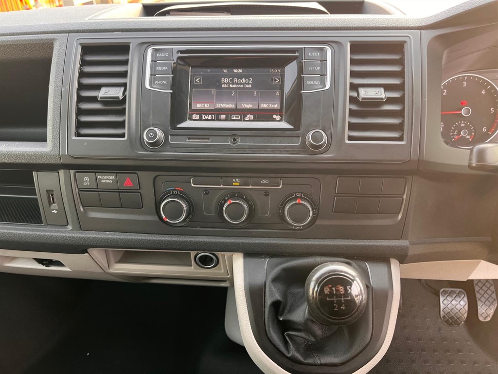 Used Volkswagen Transporter 2018 for sale - 77983105: Photo 15