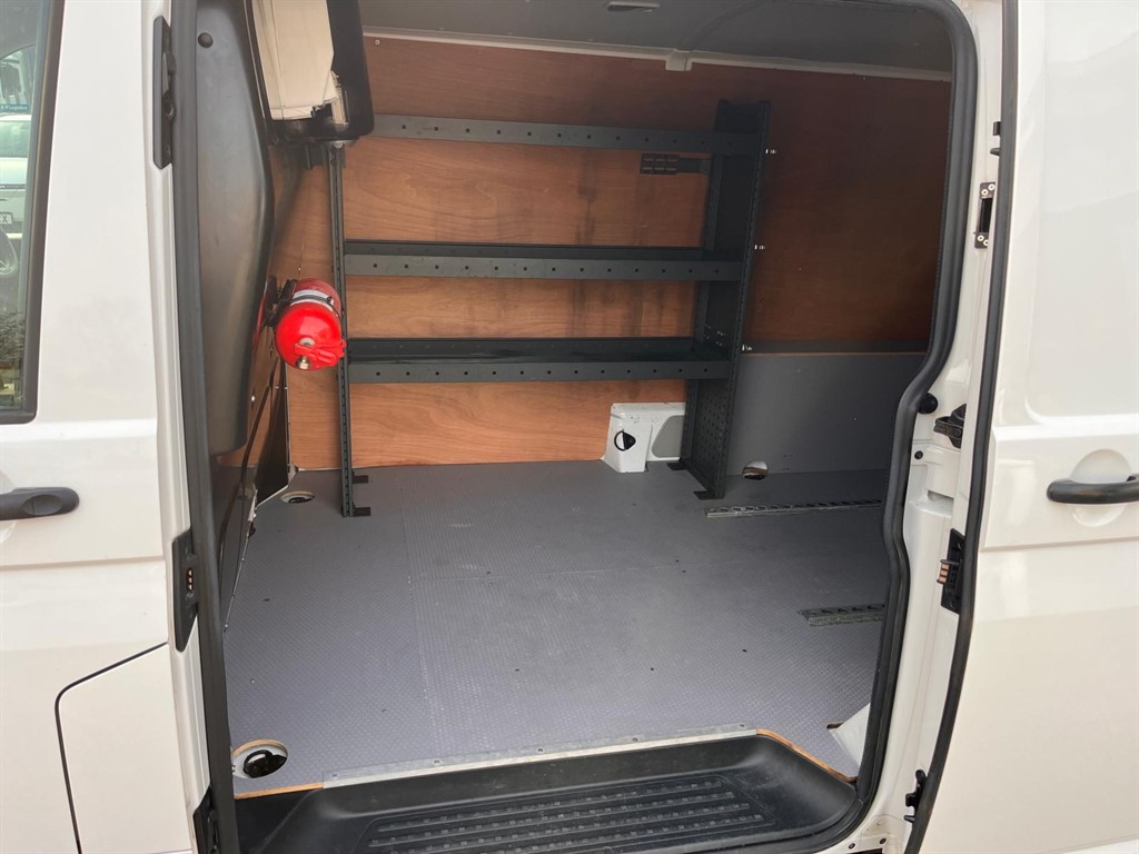 Used Volkswagen Transporter 2018 for sale - 77983105: Photo 19