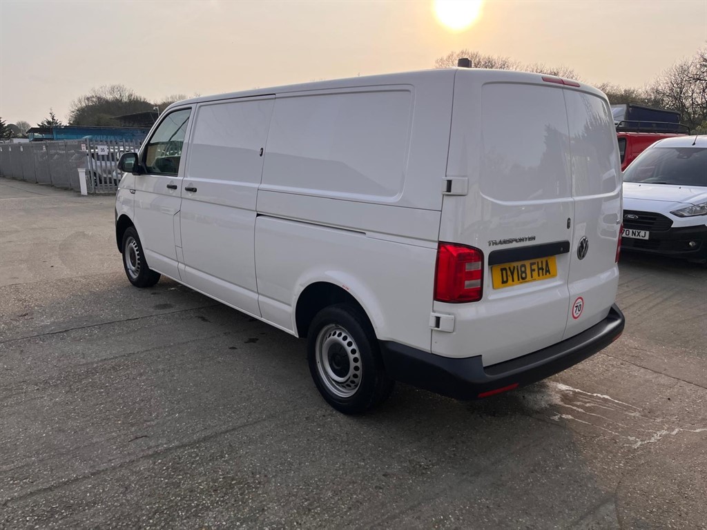 Used Volkswagen Transporter 2018 for sale - 77983105: Photo 3