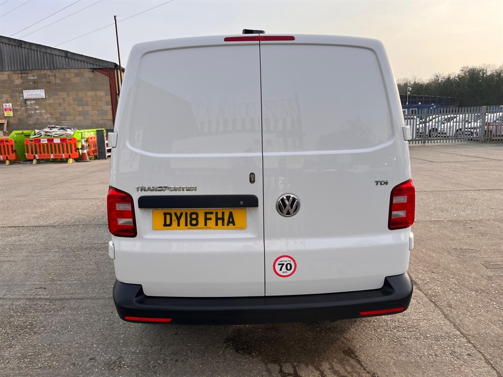 Used Volkswagen Transporter 2018 for sale - 77983105: Photo 4
