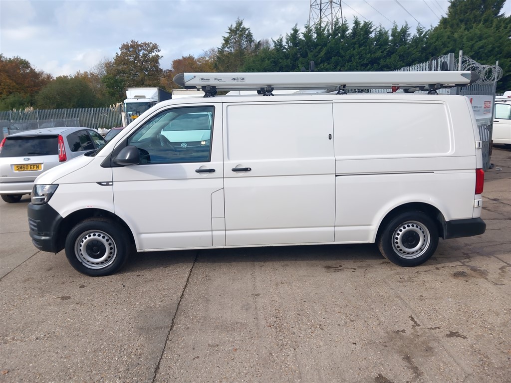 Used Volkswagen Transporter 2016 for sale - 76351081: Photo 2