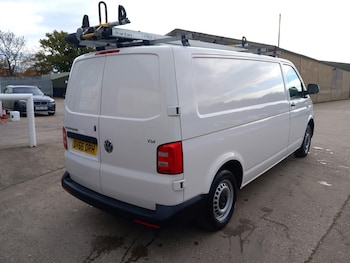 Used Volkswagen Transporter 2017 for sale - 76487680: Photo