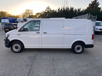 Used Volkswagen Transporter 2018 for sale - 78385486: Photo