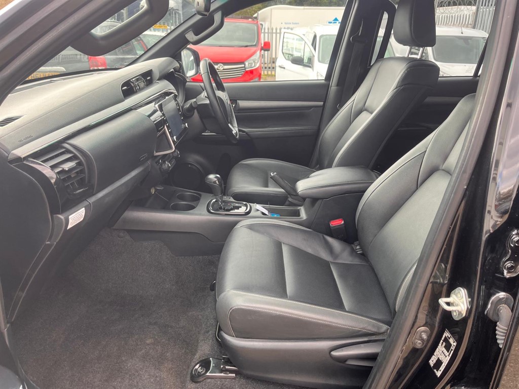 Used Toyota Hilux 2023 for sale - 78074709: Photo 12