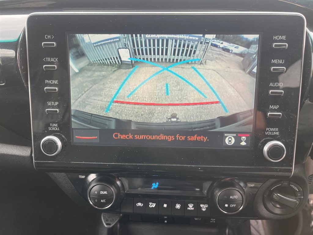 Used Toyota Hilux 2023 for sale - 78074709: Photo 19