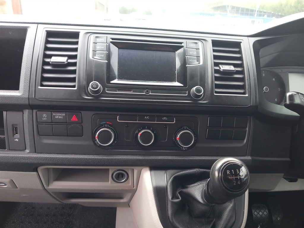 Used Volkswagen Transporter 2018 for sale - 76587113: Photo 12