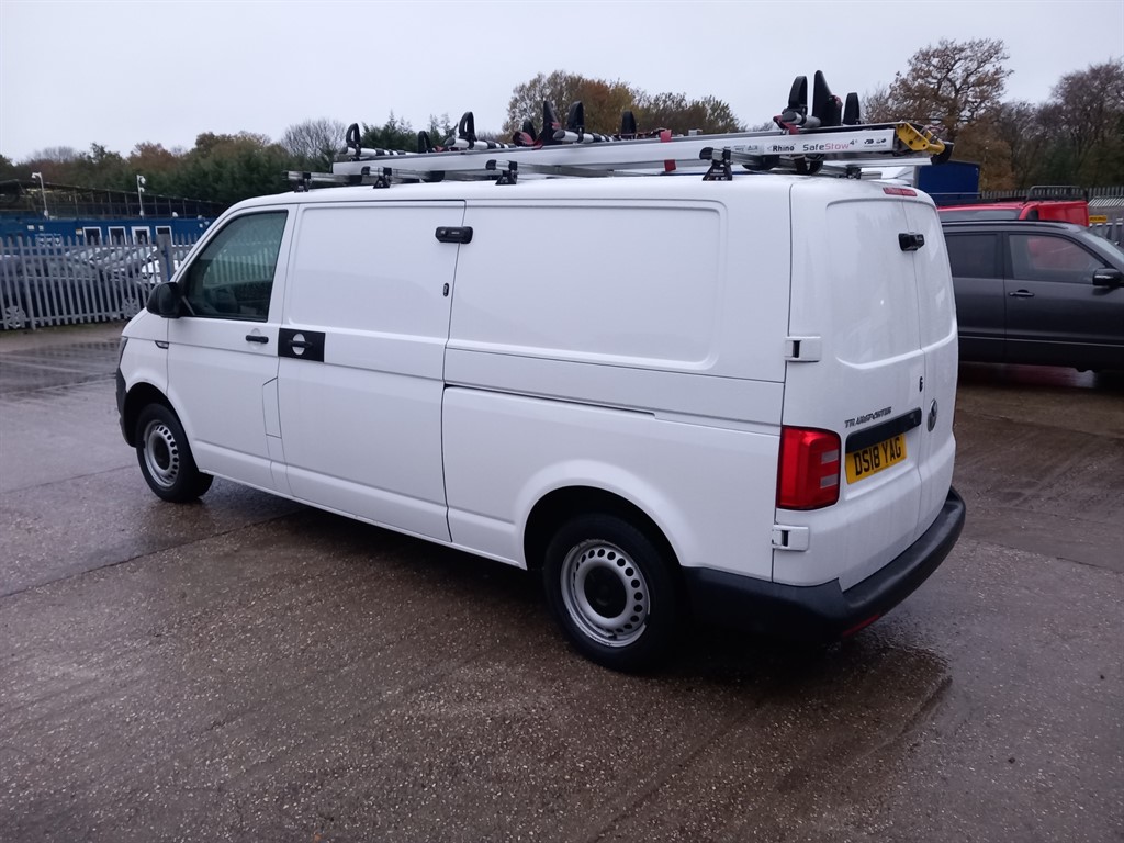 Used Volkswagen Transporter 2018 for sale - 76587113: Photo 3