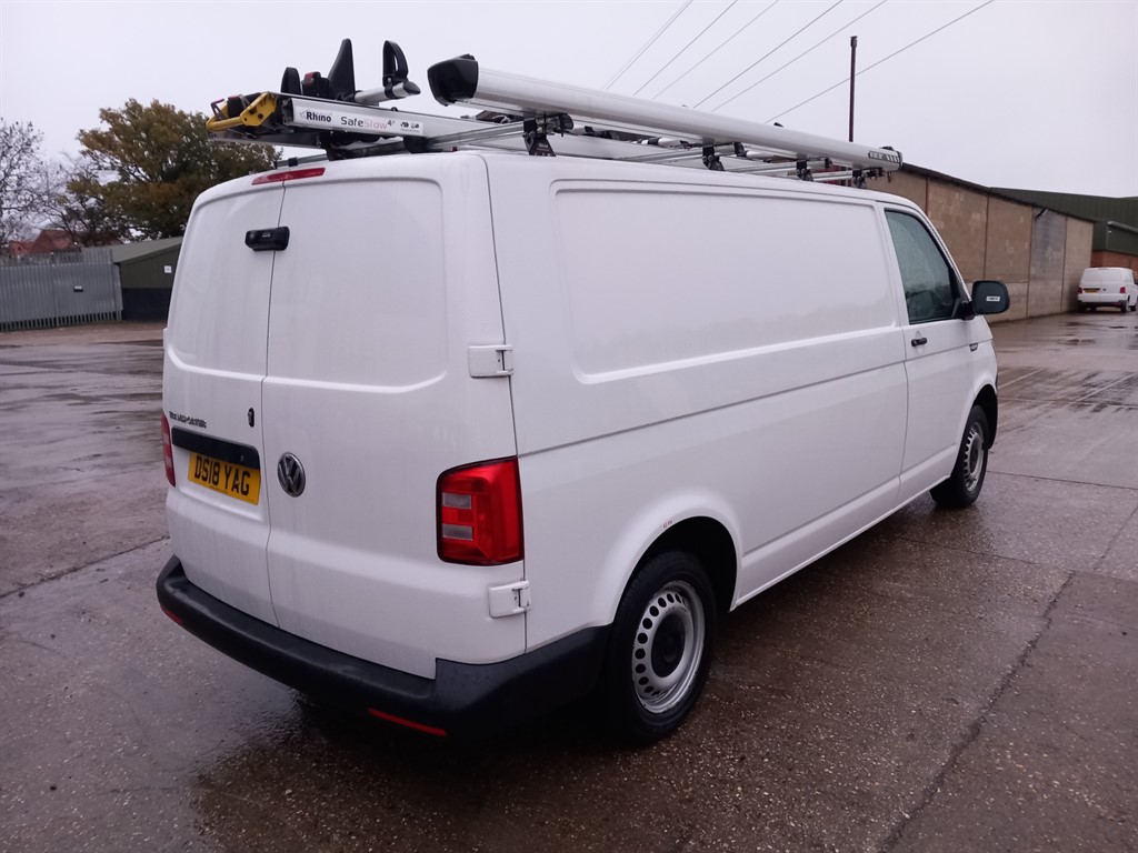 Used Volkswagen Transporter 2018 for sale - 76587113: Photo 4