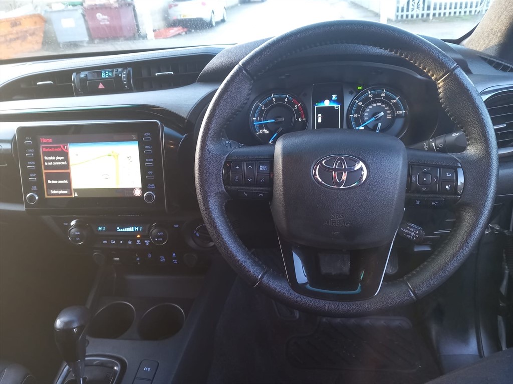 Used Toyota Hilux 2023 for sale - 77354065: Photo 17