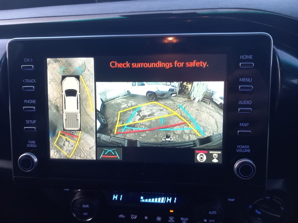 Used Toyota Hilux 2023 for sale - 77354065: Photo 24