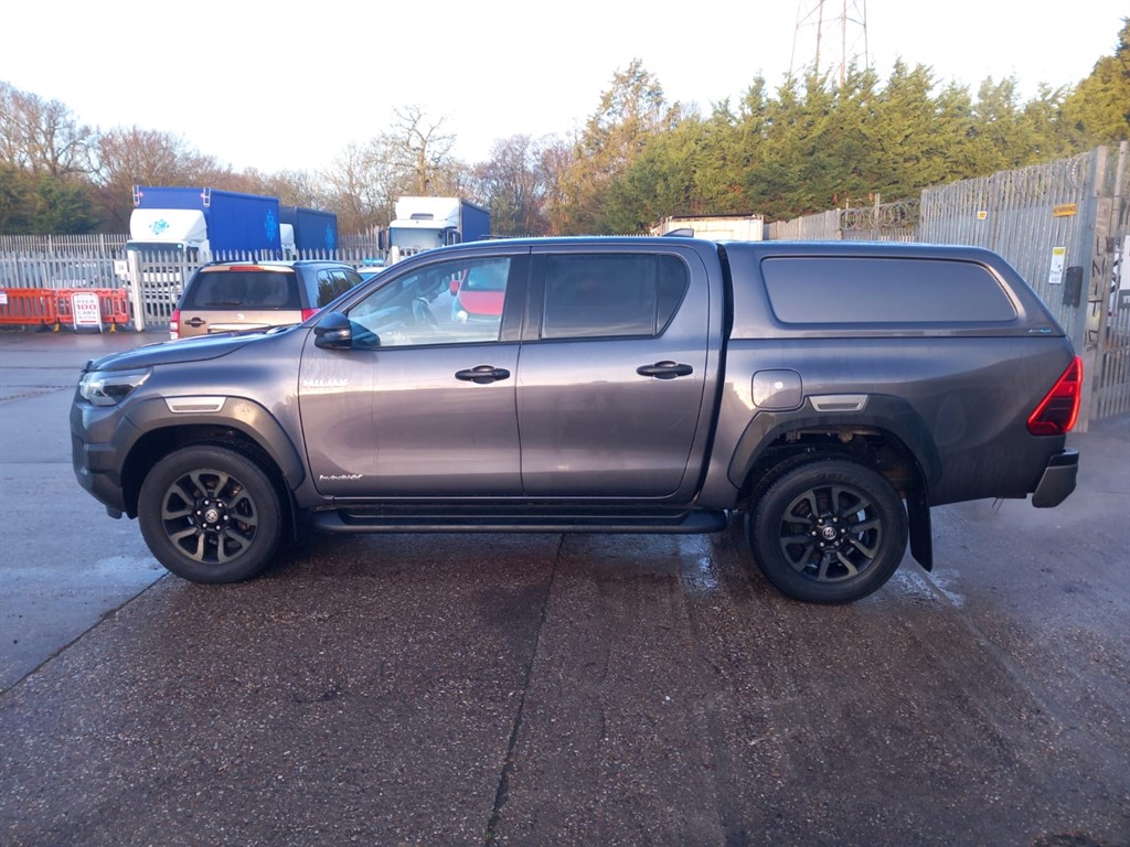 Used Toyota Hilux 2023 for sale - 77354065: Photo 3
