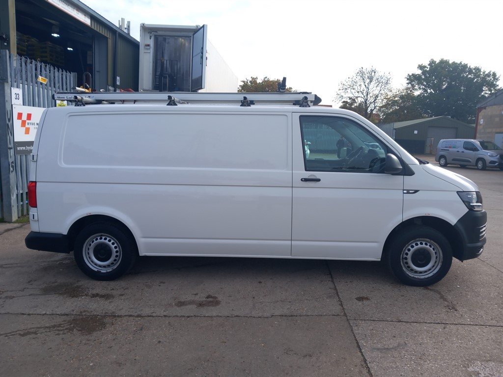 Used Volkswagen Transporter 2017 for sale - 76351105: Photo 3