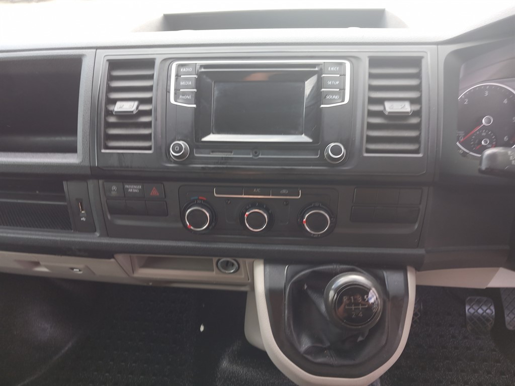 Used Volkswagen Transporter 2017 for sale - 76351105: Photo 6