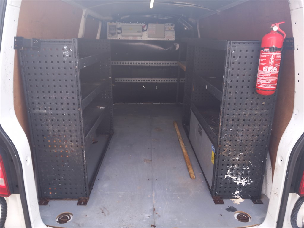 Used Volkswagen Transporter 2017 for sale - 76351105: Photo 8