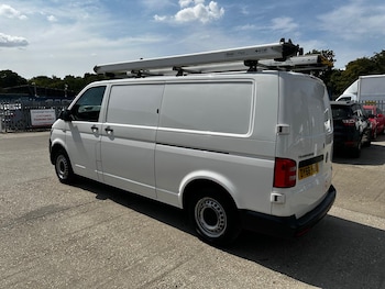 Used Volkswagen Transporter 2018 for sale - 79486224: Photo