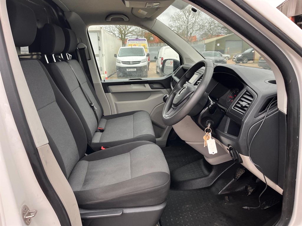 Used Volkswagen Transporter 2018 for sale - 77686069: Photo 11