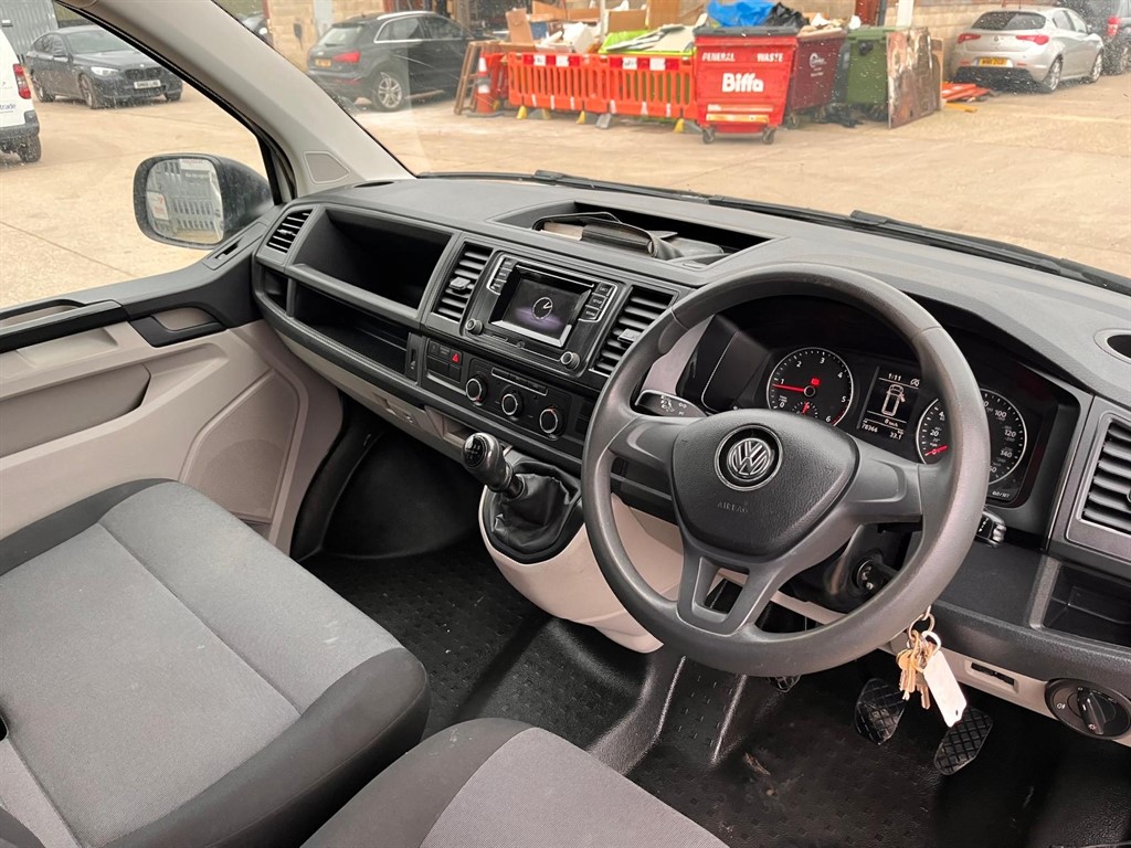 Used Volkswagen Transporter 2018 for sale - 77686069: Photo 12