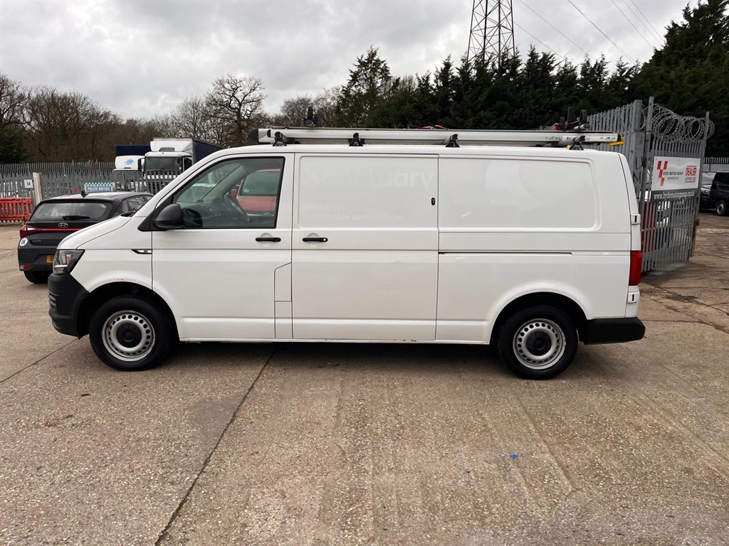 Used Volkswagen Transporter 2018 for sale - 77686069: Photo 2