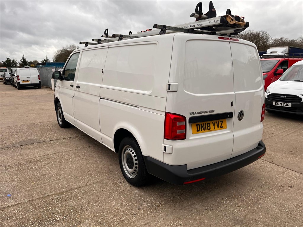 Used Volkswagen Transporter 2018 for sale - 77686069: Photo 3