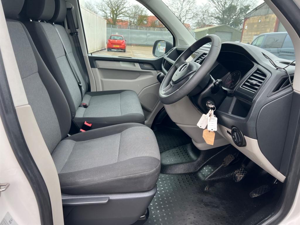 Used Volkswagen Transporter 2018 for sale - 77795245: Photo 12