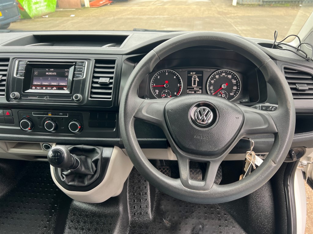 Used Volkswagen Transporter 2018 for sale - 77795245: Photo 14