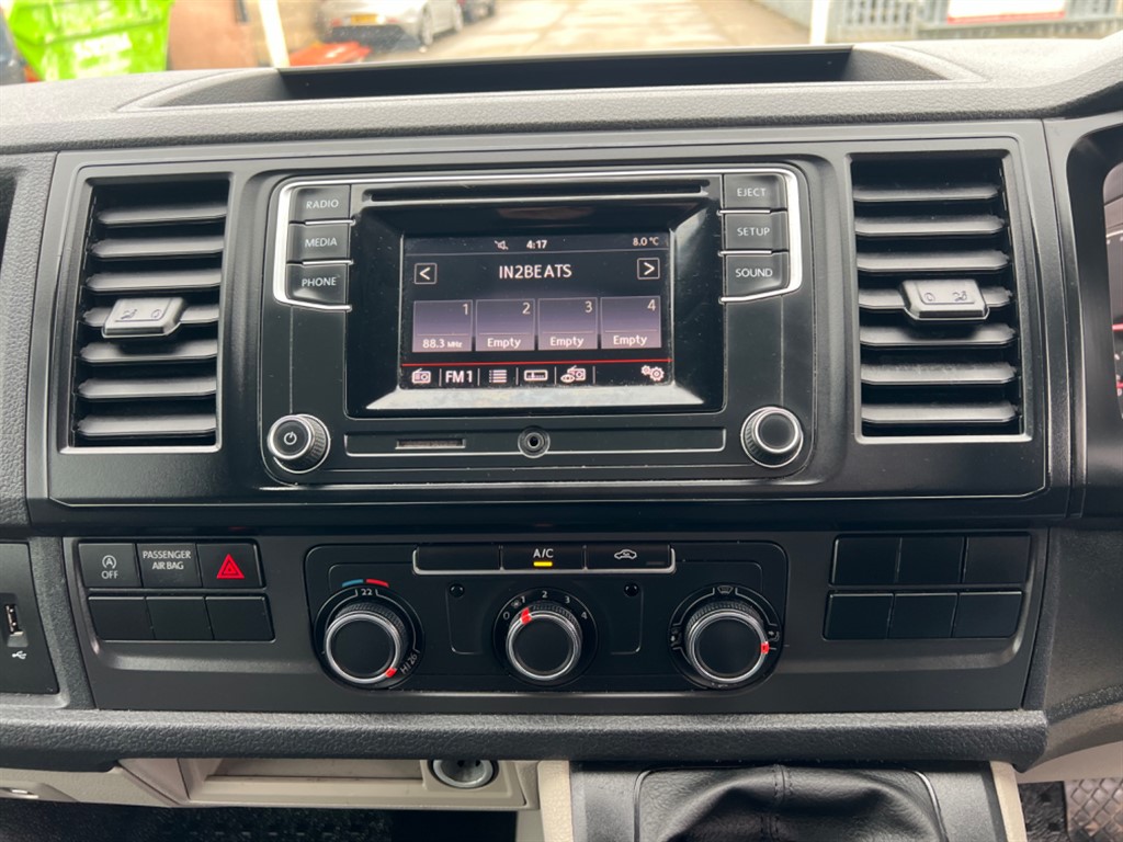 Used Volkswagen Transporter 2018 for sale - 77795245: Photo 16