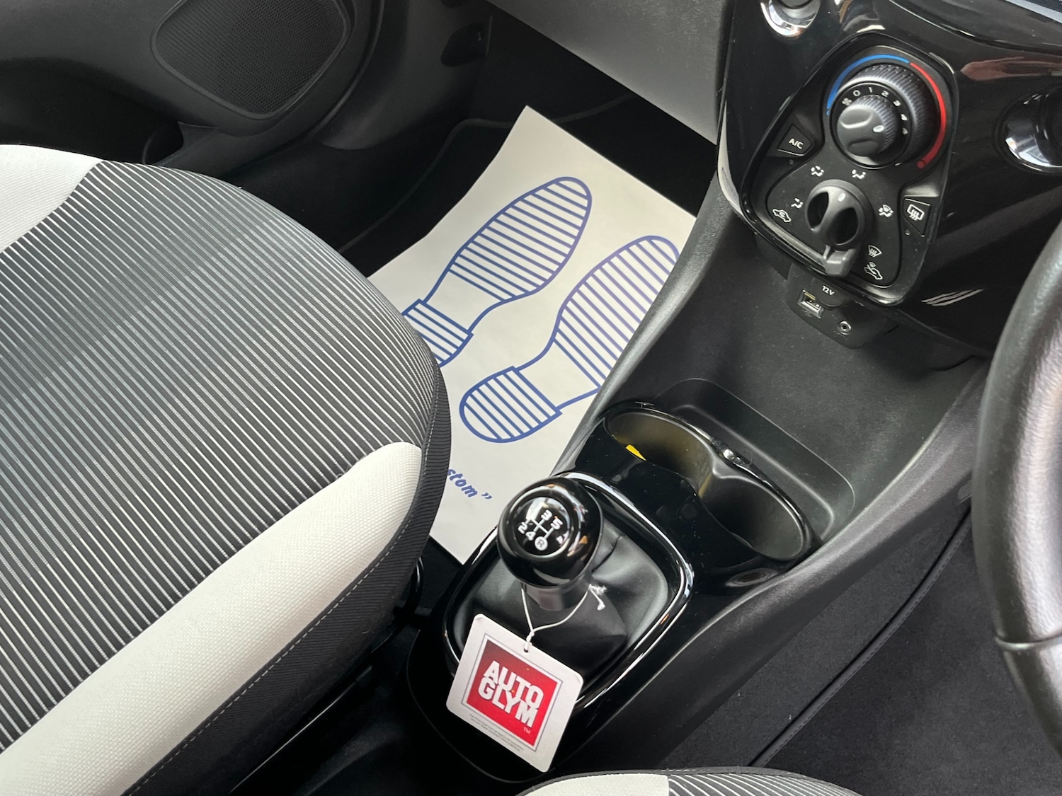 Used Peugeot 108 2017 for sale - 76984407: Photo 32