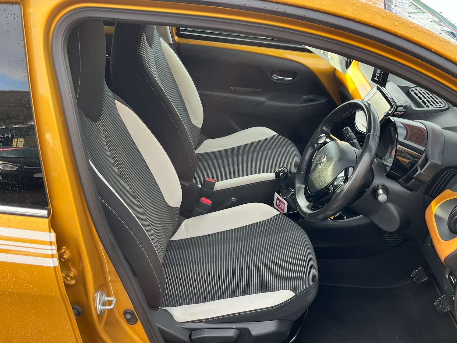 Used Peugeot 108 2017 for sale - 76984407: Photo 9