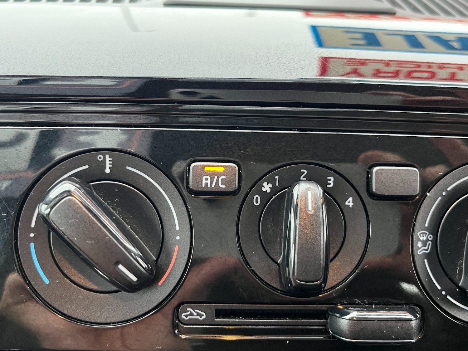 Used Volkswagen up! 2016 for sale - 77562954: Photo 8