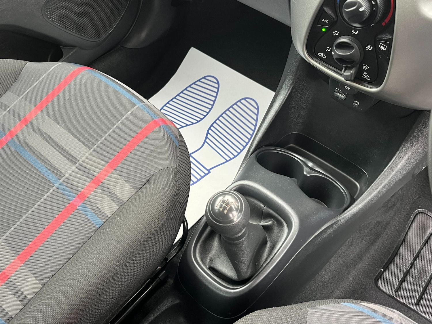 Used Peugeot 108 2015 for sale - 77636492: Photo 20