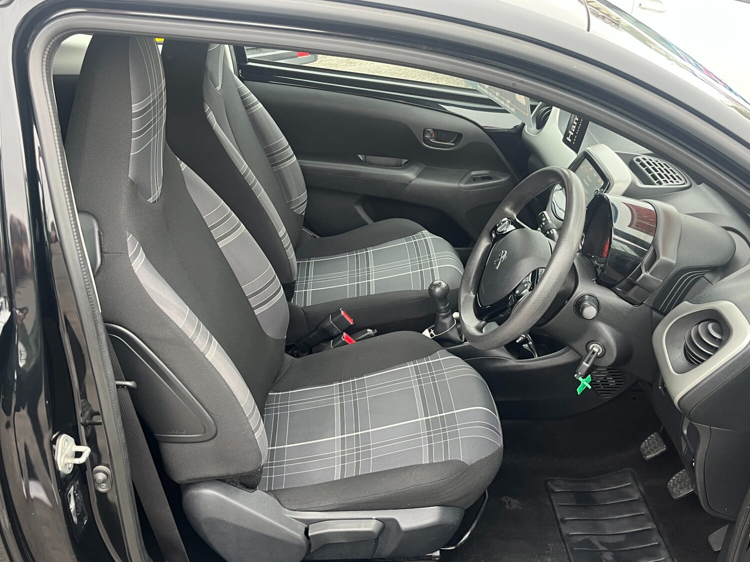 Used Peugeot 108 2017 for sale - 77718061: Photo 16