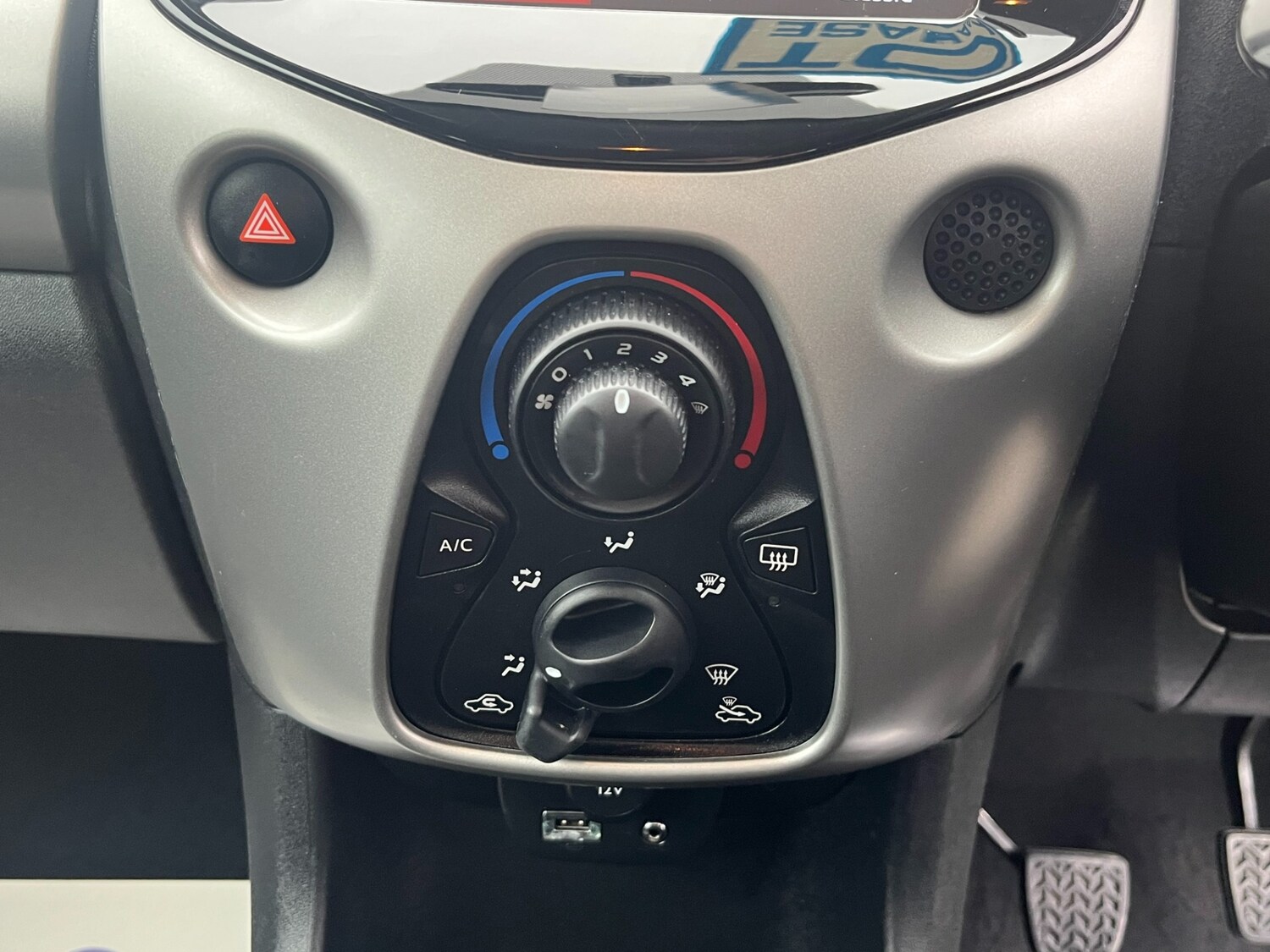 Used Peugeot 108 2017 for sale - 77718061: Photo 25