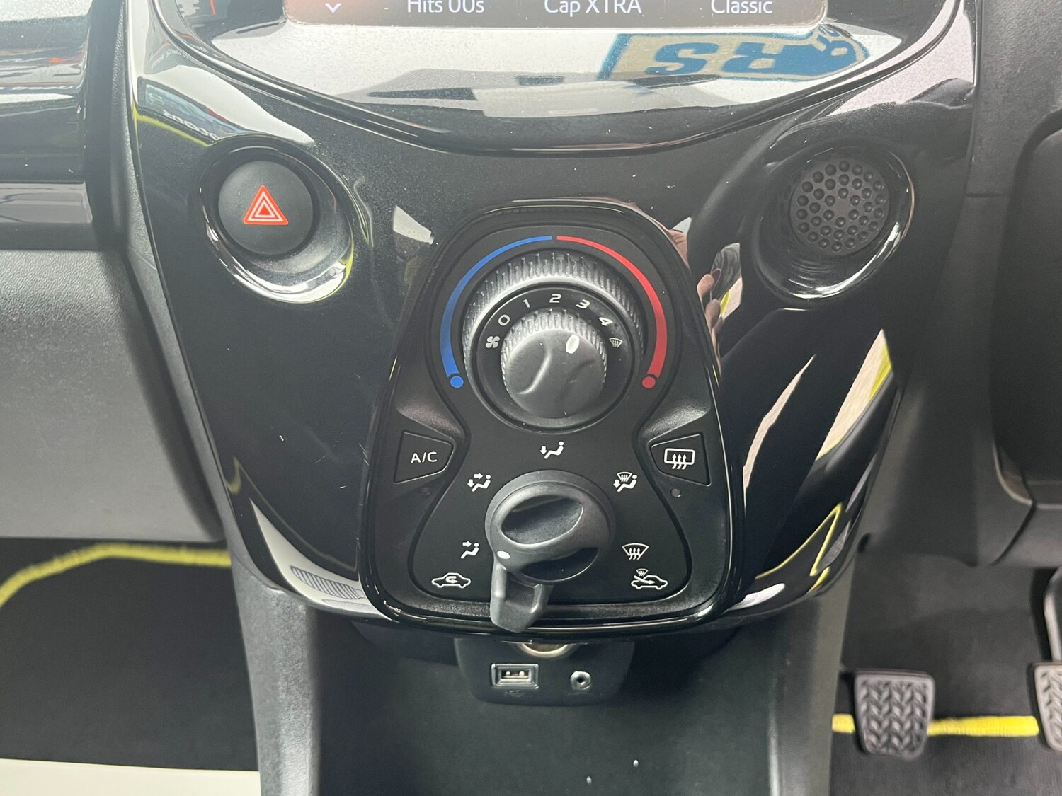 Used Toyota AYGO 2016 for sale - 77717818: Photo 32