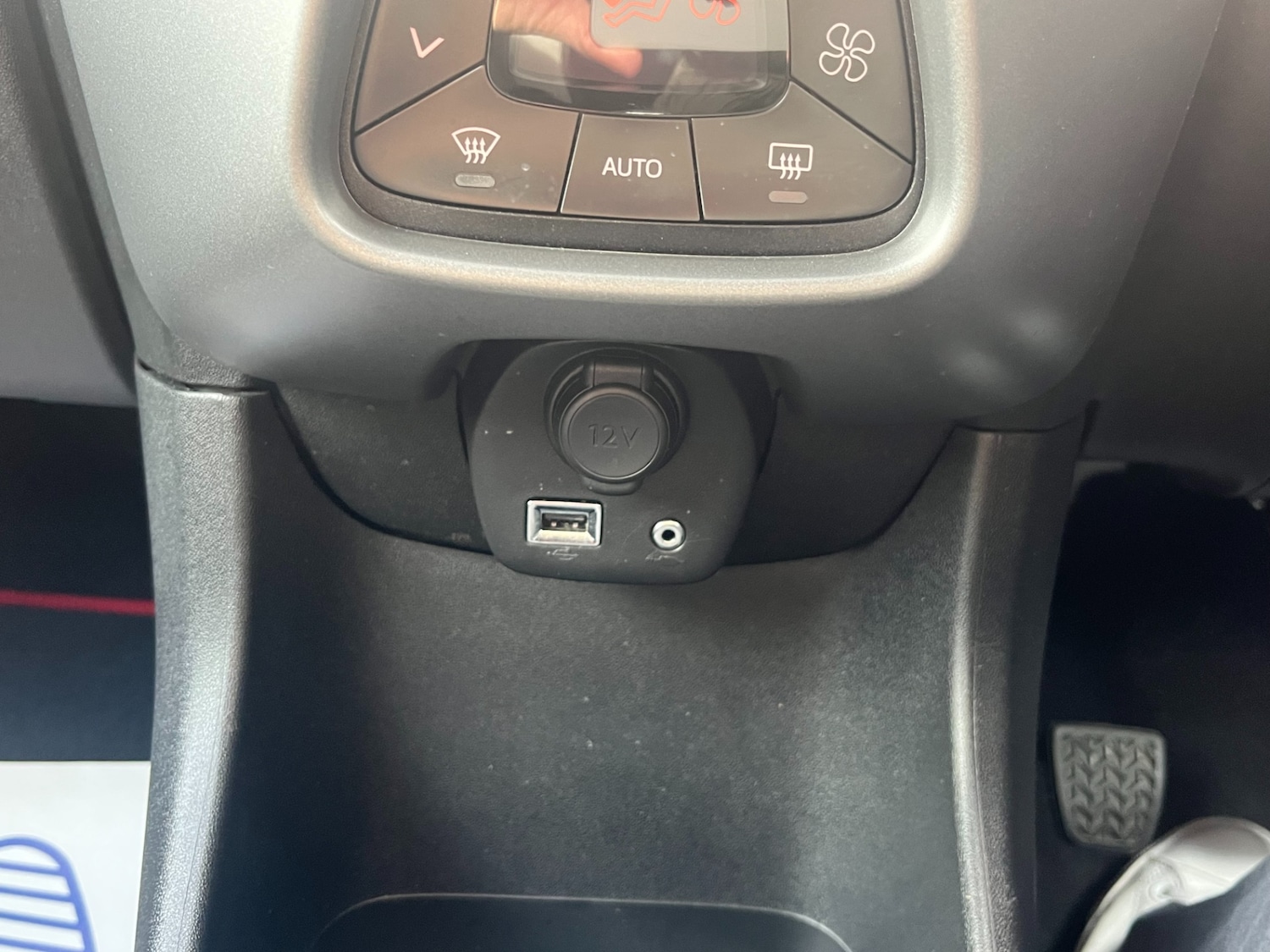 Used Toyota AYGO 2018 for sale - 77797985: Photo 40